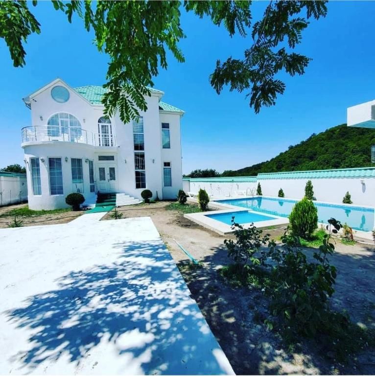 Виллы Qafqaz Mountain Resort Villa Габала